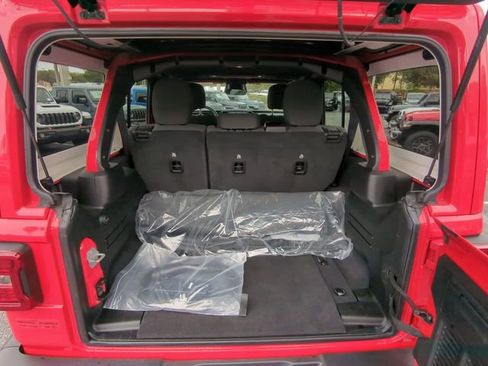 Used 2025 Jeep Wrangler Unlimited Sahara w/ Safety Group image 14