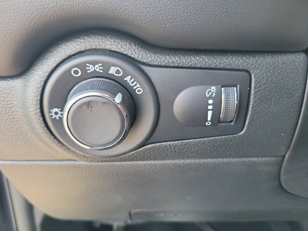 Used 2025 Dodge Durango GT AWD/4WD image 29