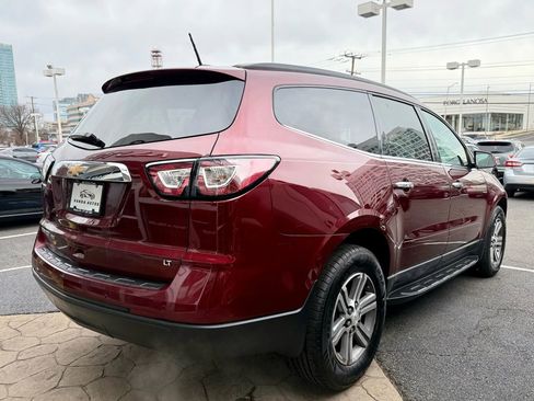 Used 2017 Chevrolet Traverse LT image 7