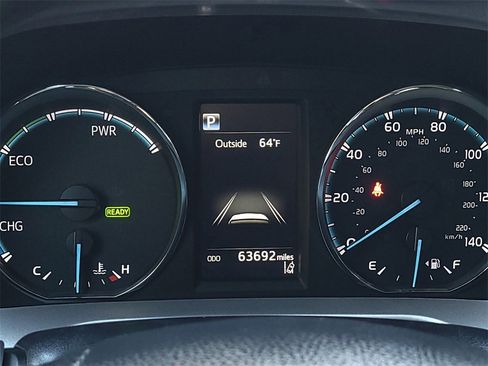 Used 2018 Toyota RAV4 LE image 23