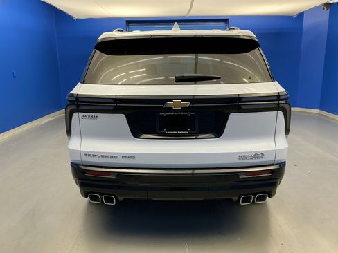 New 2026 Chevrolet Traverse High Country w/ LPO, Floor Liner Package AWD/4WD image 6
