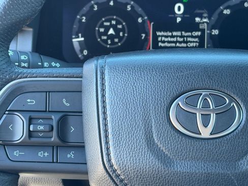 Used 2025 Toyota Tacoma TRD Off-Road image 19