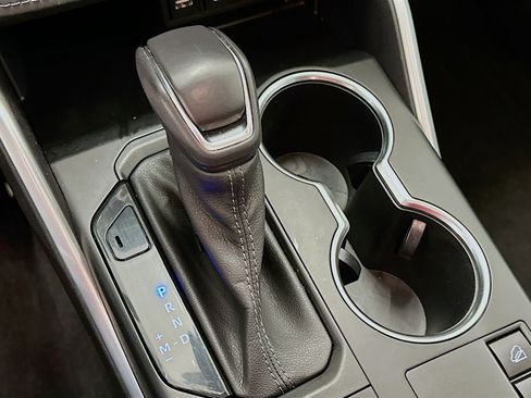 Used 2023 Toyota Highlander LE image 25