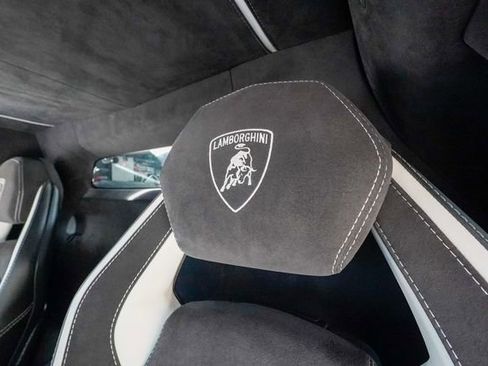Used 2018 Lamborghini Aventador S AWD/4WD image 56