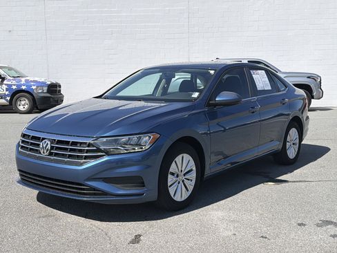 Used 2020 Volkswagen Jetta S w/ Driver Assistance Package FWD image 3