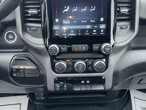 Used 2024 RAM 3500 Tradesman w/ Chrome Appearance Group image 12