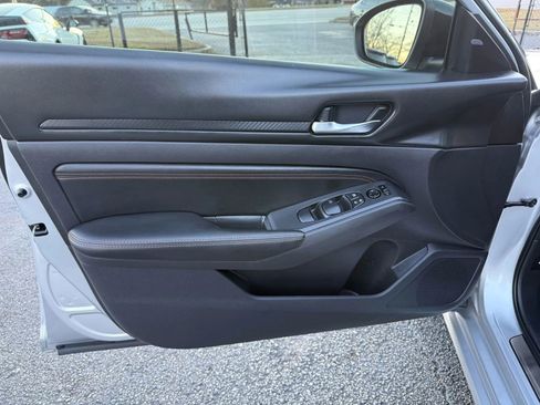 Used 2020 Nissan Altima 2.5 SR image 17