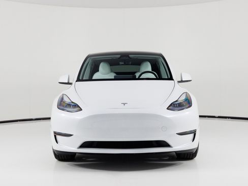 Used 2023 Tesla Model Y Performance AWD/4WD image 8