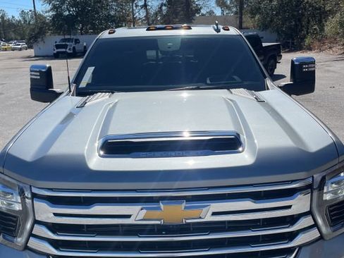 Used 2025 Chevrolet Silverado 2500 High Country w/ Technology Package image 15