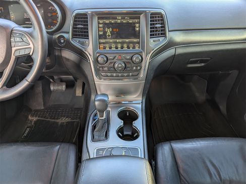 Used 2018 Jeep Grand Cherokee Limited image 7