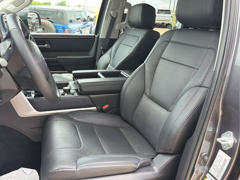Used 2024 Toyota Tundra Limited AWD/4WD image 12