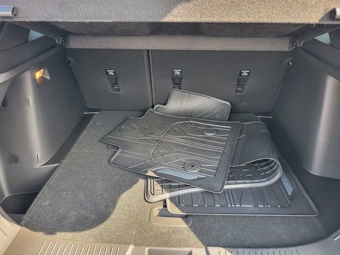 New 2026 Chevrolet Trax RS w/ Sunroof Package image 16