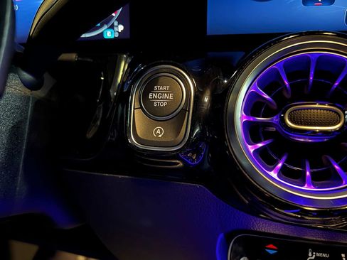 Certified 2025 Mercedes-Benz GLA 250 4MATIC image 30