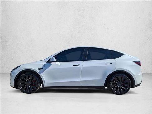 Used 2022 Tesla Model Y Performance image 9