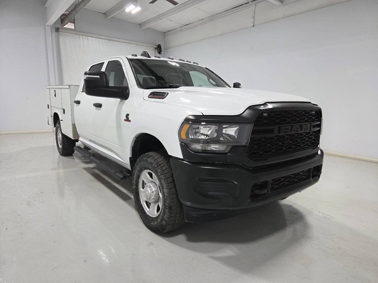 Used 2024 RAM 2500 Tradesman w/ Snow Chief Group AWD/4WD image 3