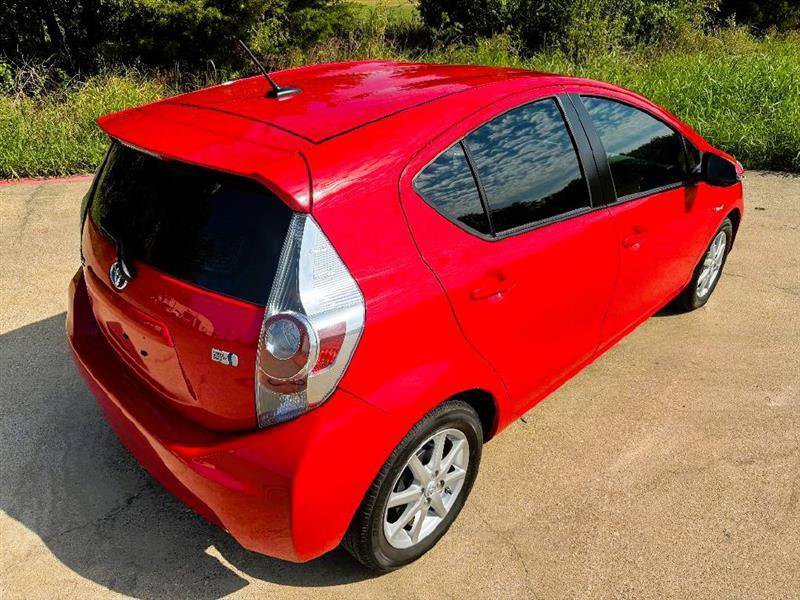 Used 2012 Toyota Prius C Three FWD image 6