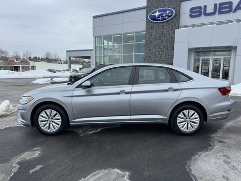 Used 2019 Volkswagen Jetta S w/ Driver Assistance Package image 9