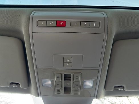 Used 2018 Volkswagen Atlas SEL AWD/4WD image 41