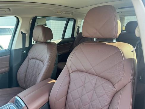 Certified 2023 BMW X7 xDrive40i w/ Executive Package image 15