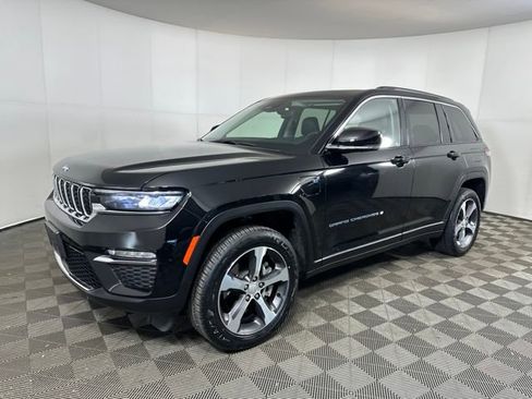 Used 2023 Jeep Grand Cherokee 4WD 4xe image 7