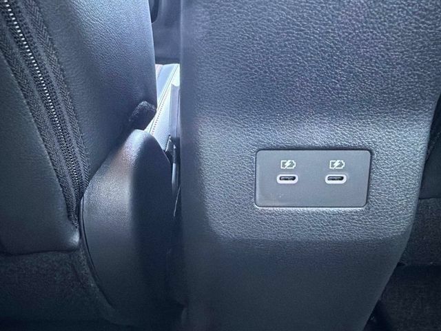 New 2026 Nissan Kicks SR w/ Cold Weather Package AWD/4WD image 18