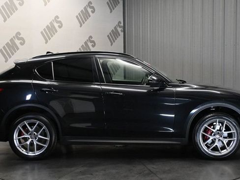 Used 2019 Alfa Romeo Stelvio Sport w/ Quick Order Package 22K Sport RWD image 4