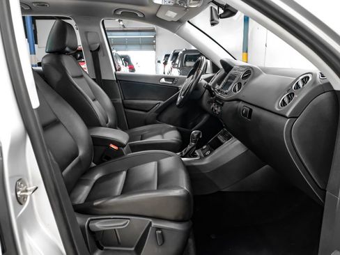 Used 2017 Volkswagen Tiguan Wolfsburg Edition AWD/4WD image 30
