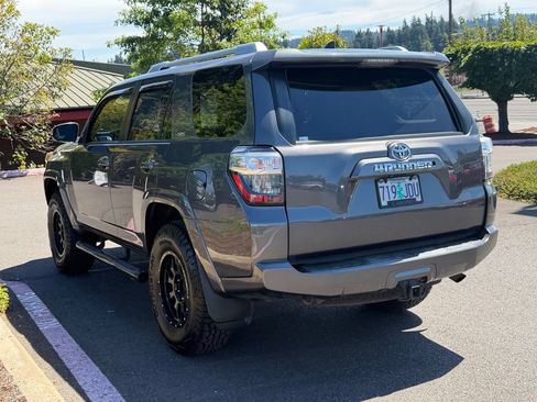 Used 2016 Toyota 4Runner SR5 Premium AWD/4WD image 5