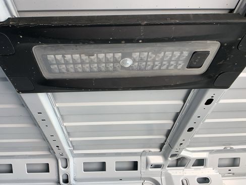 Used 2024 RAM ProMaster 2500 w/ Premium Convenience Group image 33
