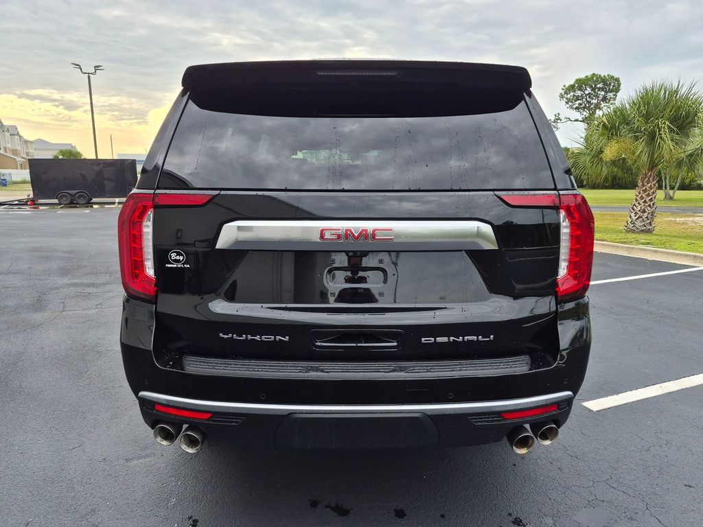 Used 2021 GMC Yukon XL Denali w/ Advanced Technology Package AWD/4WD image 7