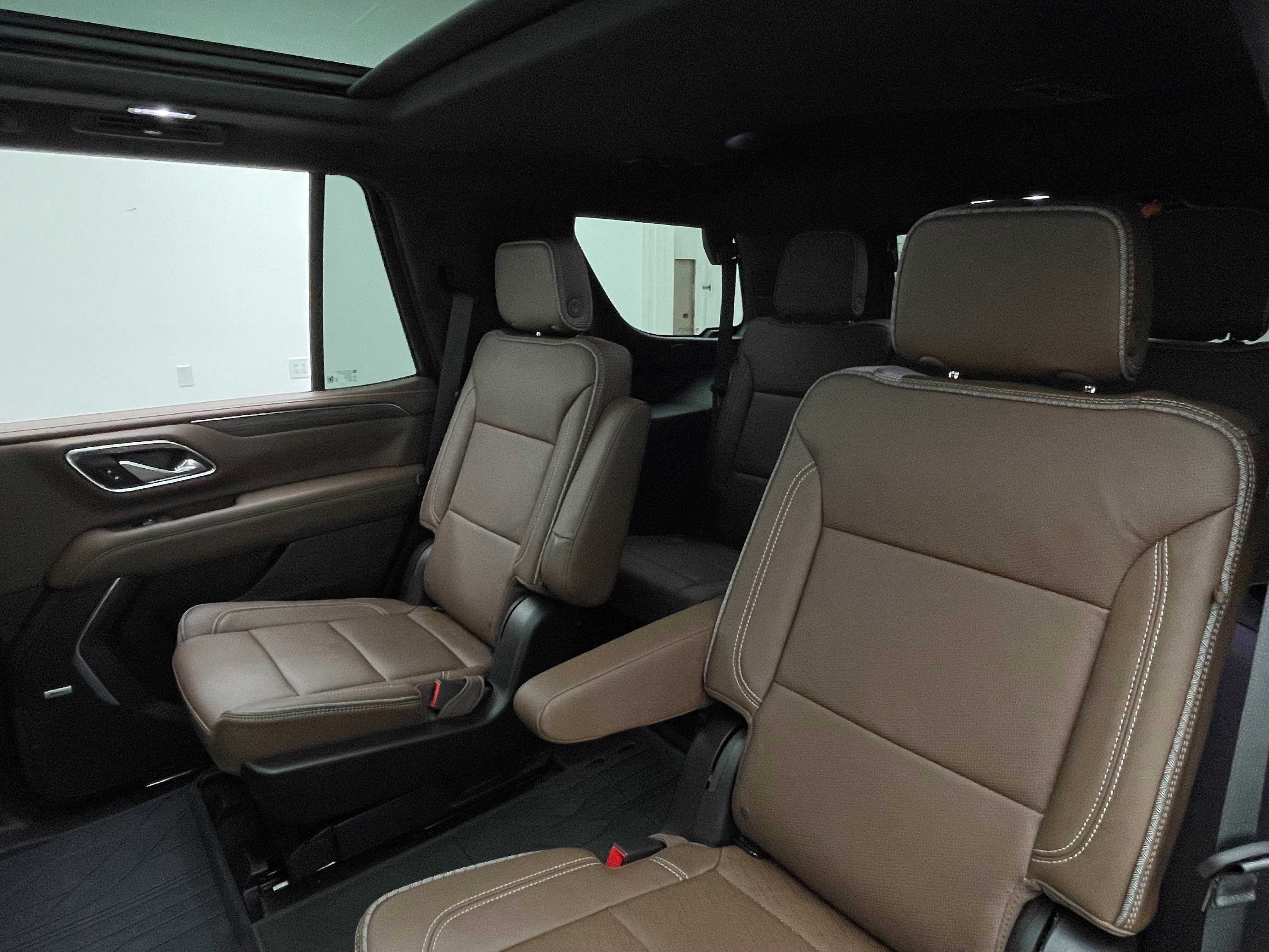 Used 2024 Chevrolet Tahoe High Country AWD/4WD image 48