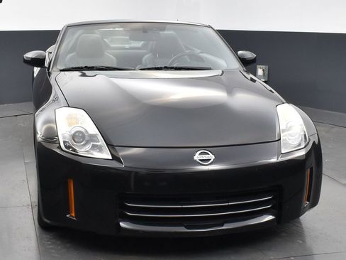 Used 2007 Nissan 350Z Touring image 8