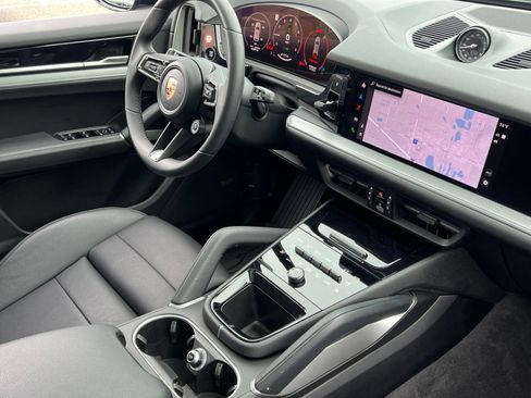 Certified 2026 Porsche Cayenne E-Hybrid AWD/4WD image 16