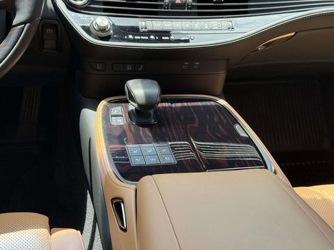 Used 2023 Lexus LS 500 AWD w/ Luxury Package image 20