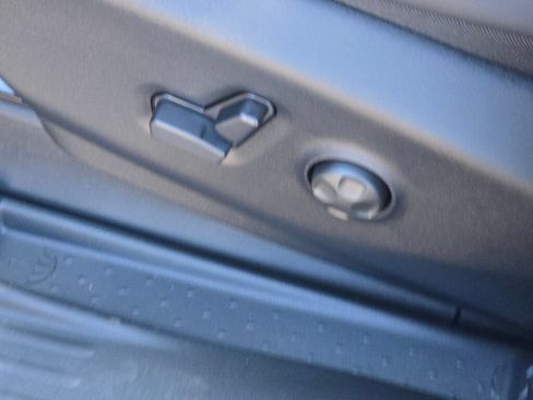 New 2026 Chrysler Pacifica Select FWD image 22