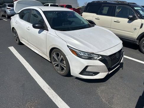 Used 2021 Nissan Sentra SR image 2