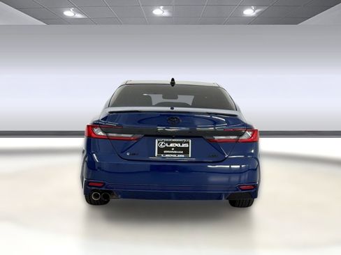 Used 2025 Toyota Camry XSE FWD image 10