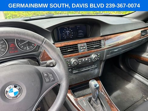 Used 2010 BMW 328i Convertible RWD image 21