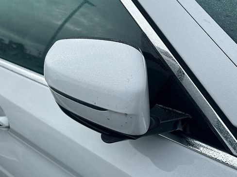 Used 2018 BMW 530e image 12