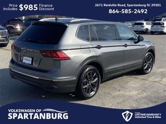 Used 2023 Volkswagen Tiguan SE w/ Panoramic Sunroof Package video 3
