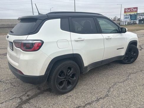 Used 2020 Jeep Compass Latitude image 5