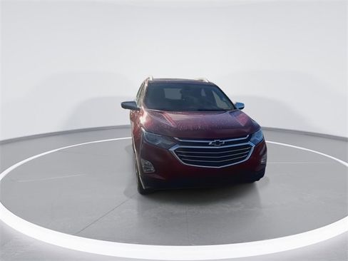 Used 2020 Chevrolet Equinox Premier image 3