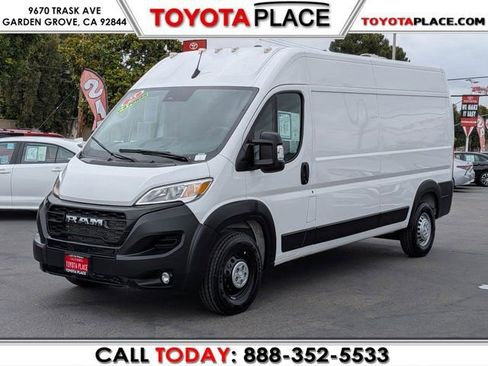 Used 2025 RAM ProMaster 2500 w/ Convenience Group FWD image 1