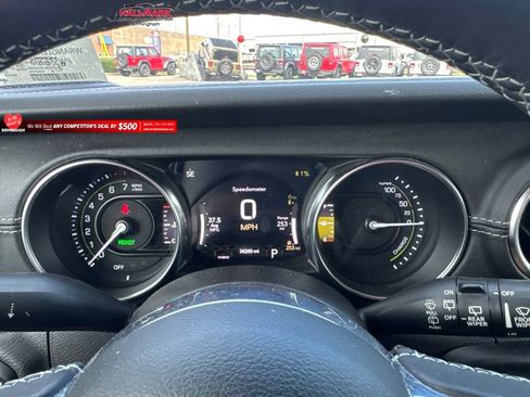 Used 2023 Jeep Wrangler Unlimited Sahara w/ Cold Weather Group AWD/4WD image 29