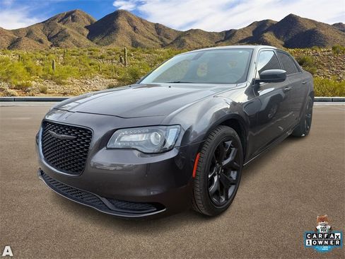 Used 2023 Chrysler 300 Touring w/ Sport Appearance Package image 2