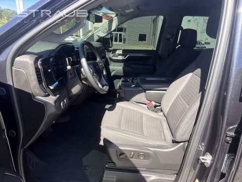 Used 2024 Chevrolet Silverado 1500 RST AWD/4WD image 6