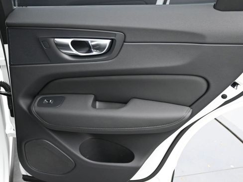 New 2026 Volvo XC60 B5 Ultra w/ Protection Package Premier image 15