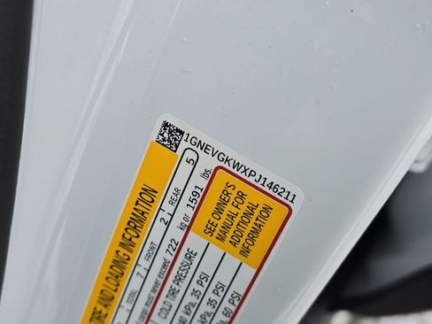 Certified 2023 Chevrolet Traverse LT w/ Rear Camera Mirror Package image 34