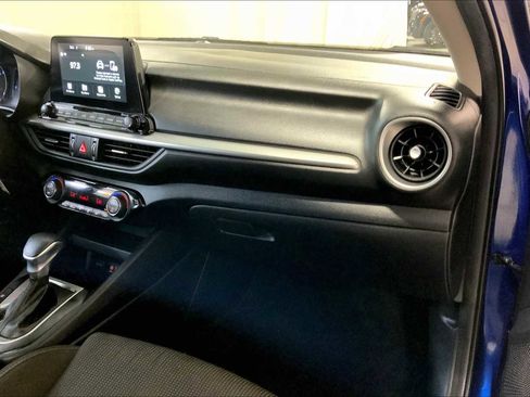 Used 2019 Kia Forte LXS image 18