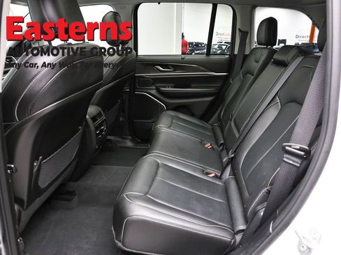 Used 2022 Jeep Grand Cherokee Limited 4xe w/ Luxury Tech Group II AWD/4WD image 23